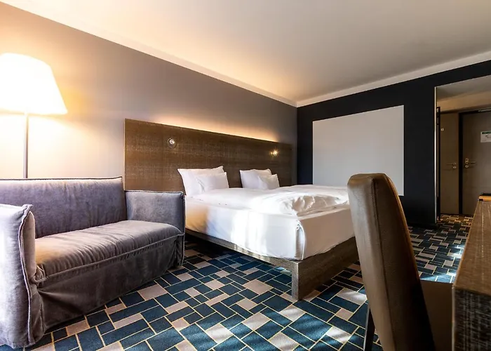 Otel Ginn Berlin Potsdam 4*